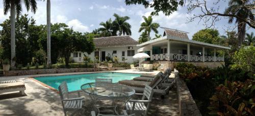 Impeccable 3-bed Villa In Montego Bay