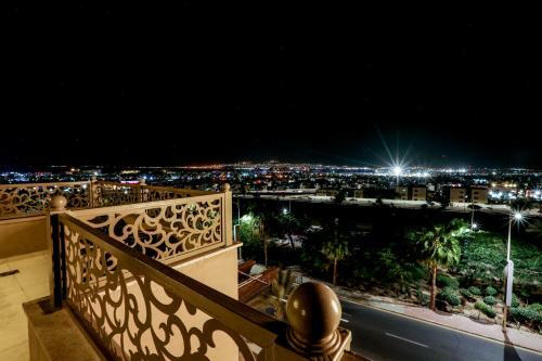 Apartamento Mazaya Hotel Suites