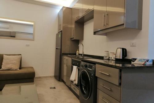 Amazing One Bedroom Apartment In Amman Elwebdah 1