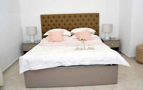 Amazing One Bedroom Apartment In Amman Elwebdah 4