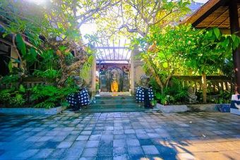 Radiant Jepun Villa