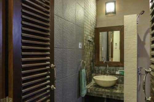 Hostal Dhanesvara Holistic Unique Homestay