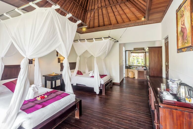Hotel Adi Assri Beach Resorts And Spa