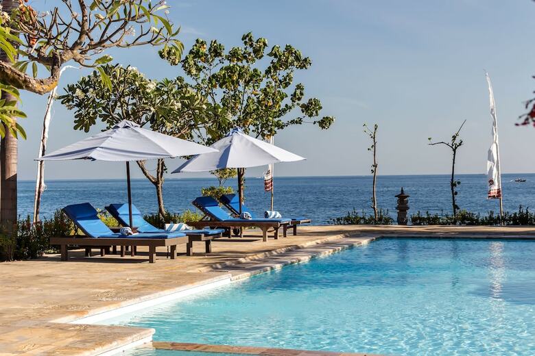 Hotel Adi Assri Beach Resorts And Spa