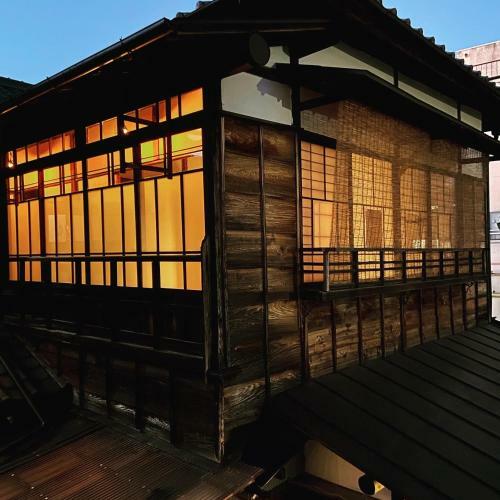 Hostal Okiya Guest House & Tapas Bar