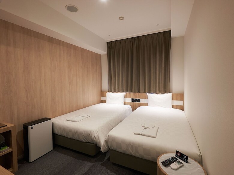 Henn Na Hotel Komatsu Ekimae