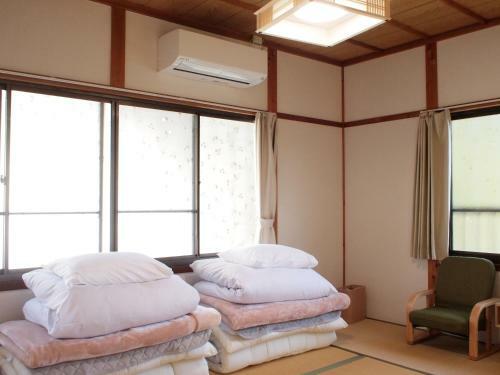 Hostal Guest House Hachi Hachi