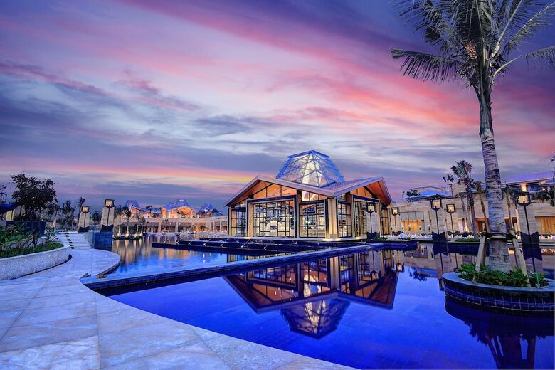 Mulia Villas