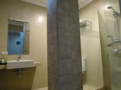 U Village Hotel And Villa