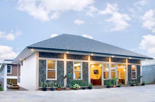 U Village Hotel And Villa
