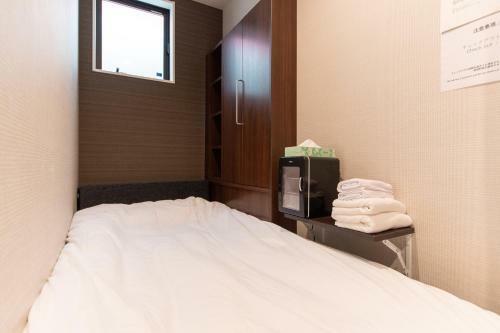 Albergue H2o Stay ???-male Only