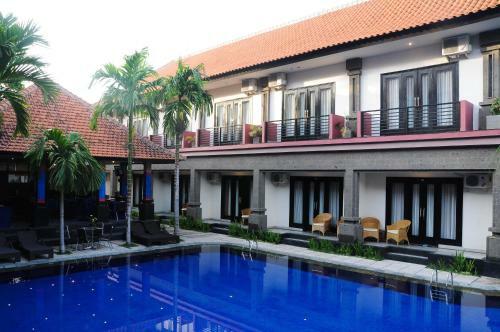 Hotel Taman Tirta Ayu Pool And Mansion