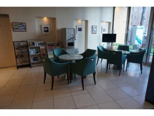 Hotel Plaza Arakawaoki - Vacation Stay 24679v