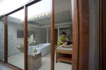 Hotel Grand Zuri Kuta Bali