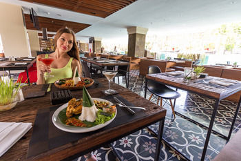 Hotel Grand Zuri Kuta Bali