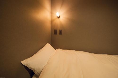 Mizuka Imaizumi 3 - Unmanned Hotel -