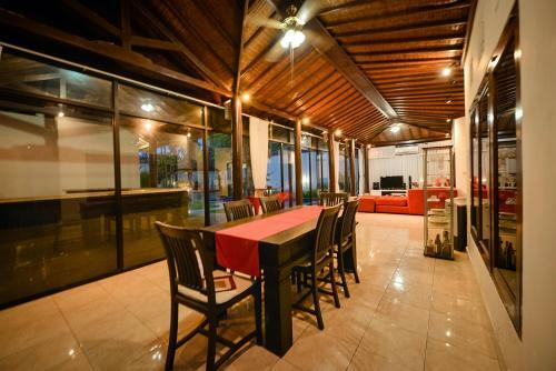 Villa Kurnia