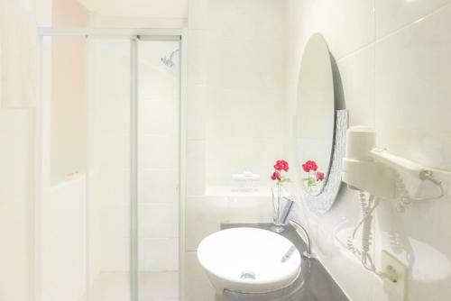 J Hotel - Bandara Soekarno Hatta