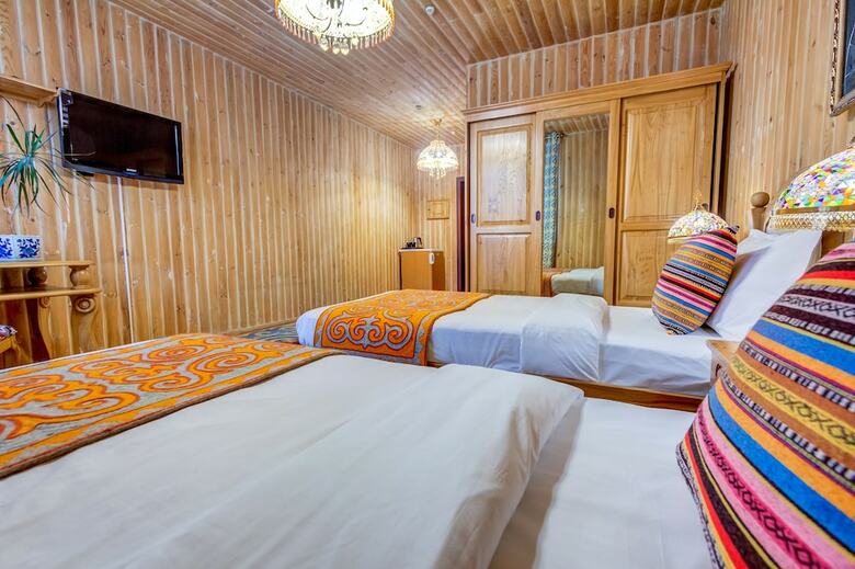 Navat Hotel