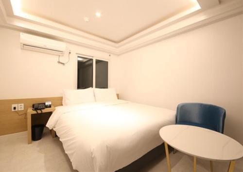 Busan Seomyeon Business Hotel J7
