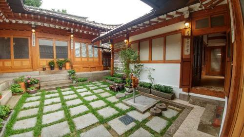 Hostal Sohyundang Guesthouse
