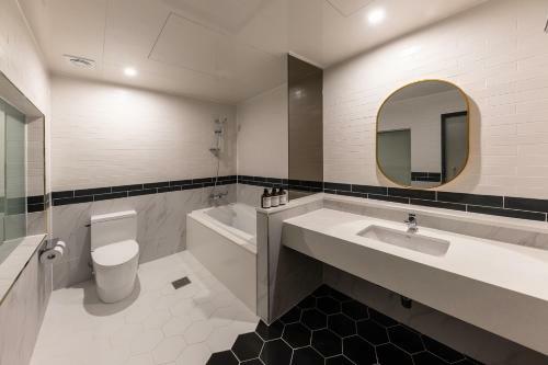 Brown Dot Hotel Seong Seo
