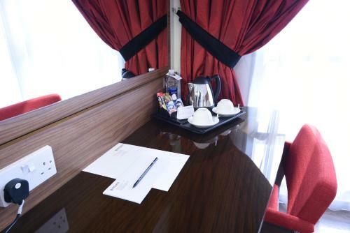 Hotel Ramada Encore Kuwait Downtown