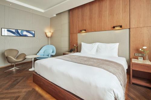 Ramada Encore By Wyndham Gimpo Han River Hotel