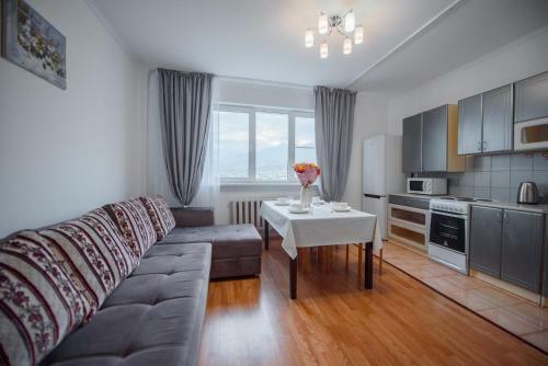 Almaty Smart Apartment - Wonderful Mountain View