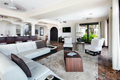 Kitocay By Grand Cayman Villas