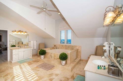 On The Rocks By Grand Cayman Villas