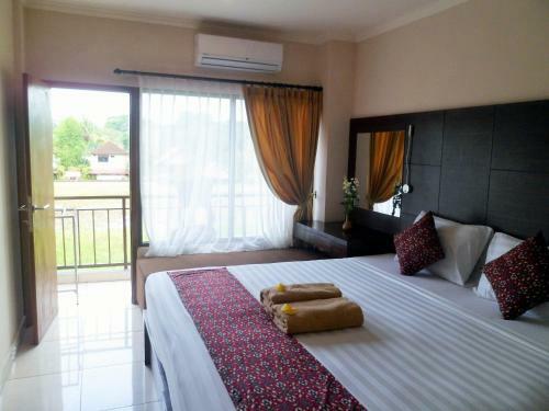 Hostal Nuriani Restaurant And Rooms