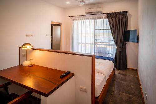 Hotel The Riviera Champasak