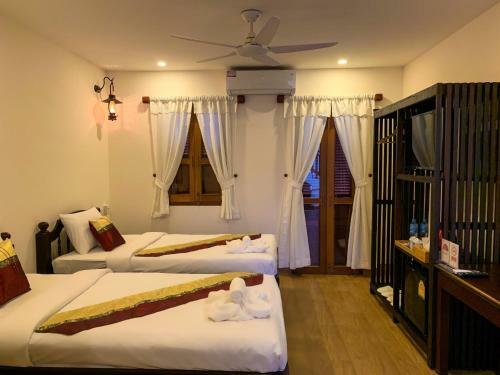 Hostal Riverside Guesthouse Luangprabang