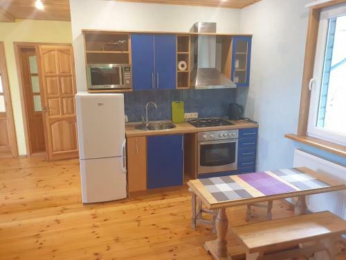 Cozy Home Two Bedroom Apartments