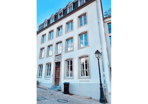 Modern 1br Apartment - City Center W Panoramic View