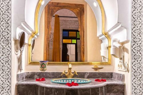 Hostal Riad Medina Art Suite & Heated Pool