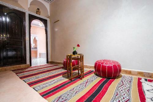 Hostal Riad Medina Art Suite & Heated Pool