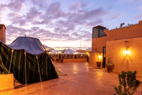Hostal Riad Medina Art Suite & Heated Pool