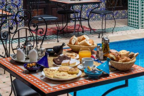 Hostal Riad Medina Art Suite & Heated Pool