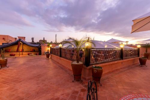 Hostal Riad Medina Art Suite & Heated Pool