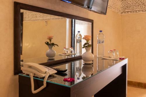 Hostal Riad Medina Art Suite & Heated Pool