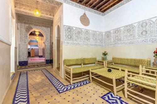Hostal Riad Medina Art Suite & Heated Pool