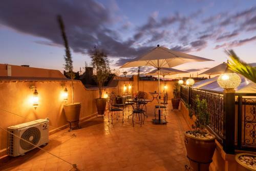 Hostal Riad Medina Art Suite & Heated Pool