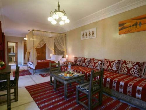 Hostal Palace Tinmel - Family Room 2