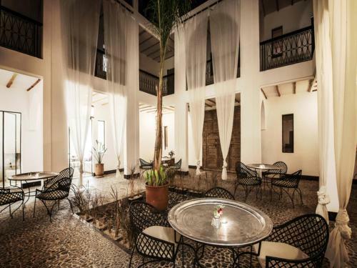 Hostal Room In Bb - Suite Zouina In Luxurious Riad - Marrakech