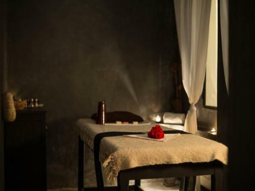 Hostal Room In Bb - Suite Kalifa In Luxurious Riad - Marrakech Spa And Massage