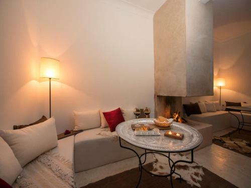 Hostal Room In Bb - Suite Kalifa In Luxurious Riad - Marrakech Spa And Massage