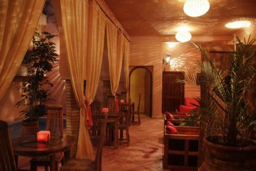Hostal Riad Azenzer - Room Chefchaouen 3 Pers