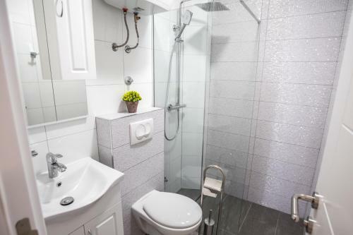 Hotel H Sara Luxury Rooms